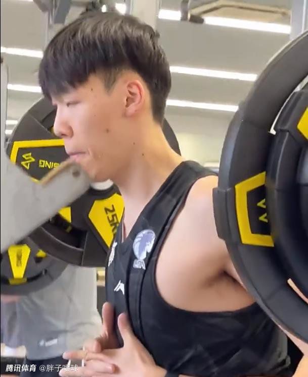 《全尤文》透露，尤文向塞巴略斯发出了邀请，但球员不愿离开皇马，他想要留在安切洛蒂的球队成为轮换阵容中的重要一员。